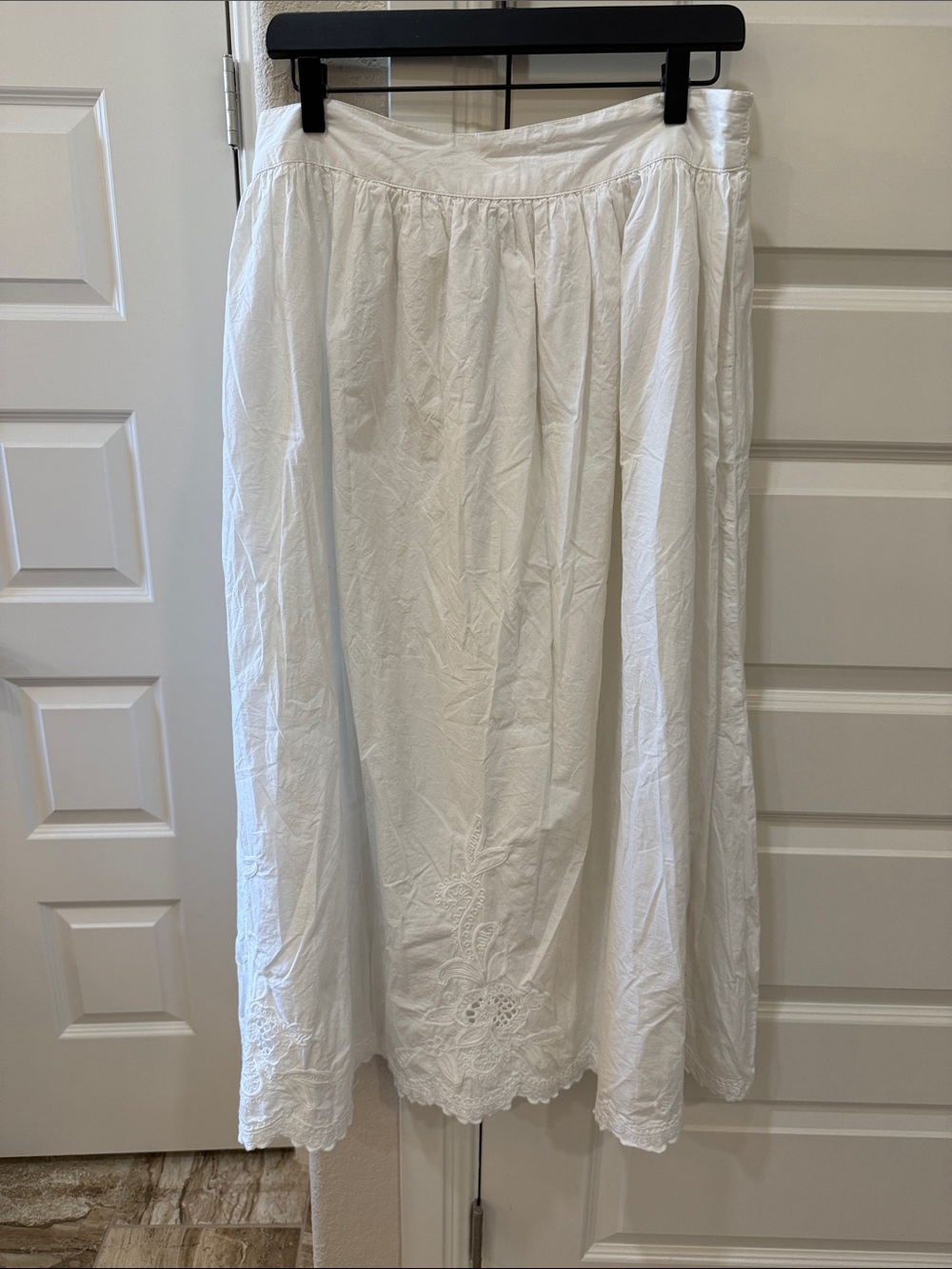 Elie Tahari White Full Circle Maxi Skirt